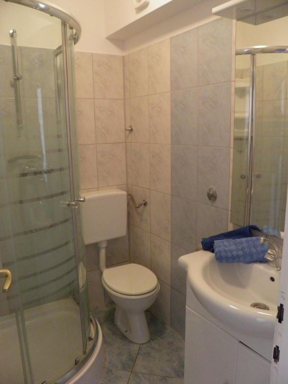 Apartments Angela - With Beautiful Courtyard 브렐라 외부 사진