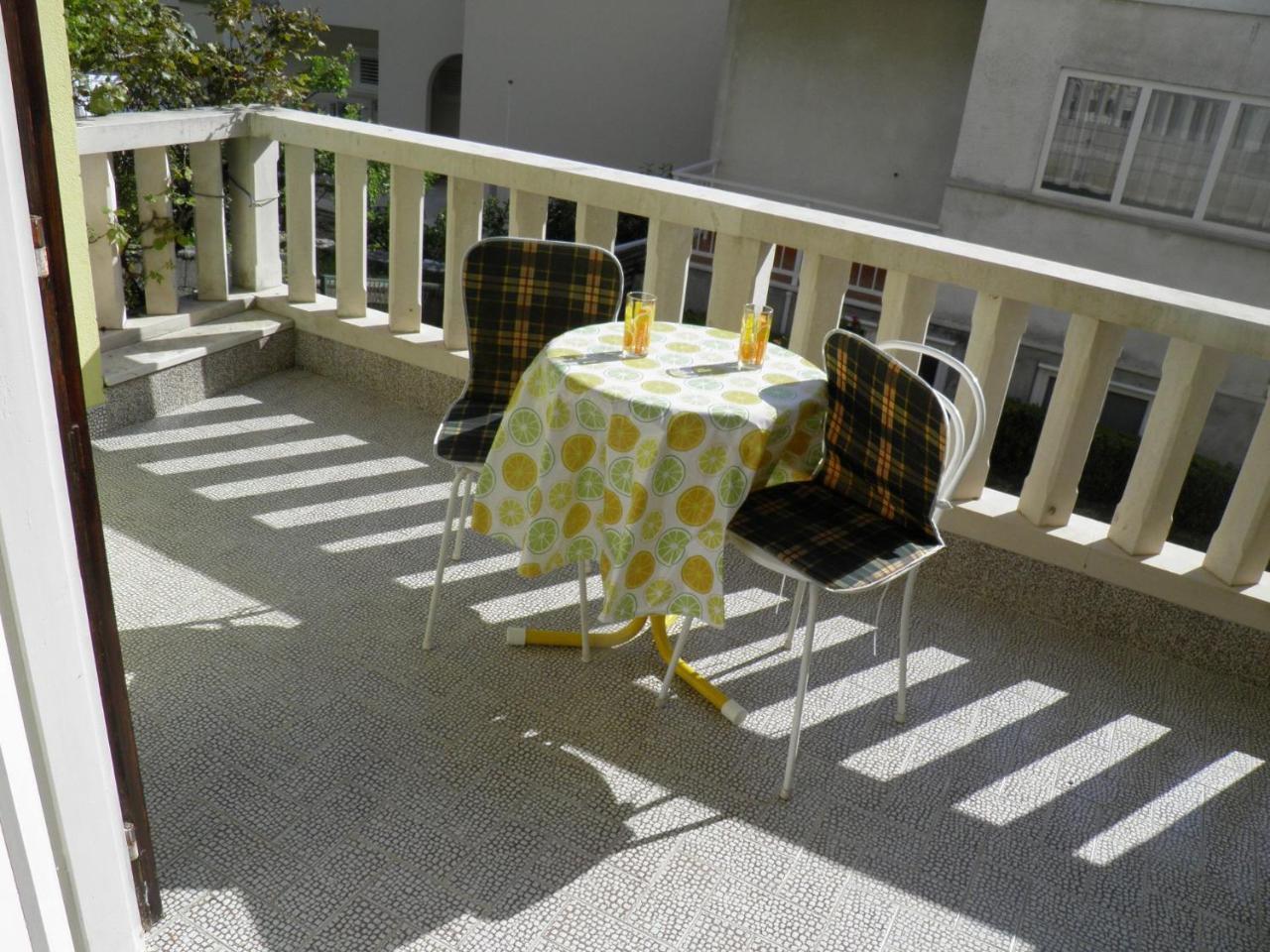 Apartments Angela - With Beautiful Courtyard 브렐라 외부 사진